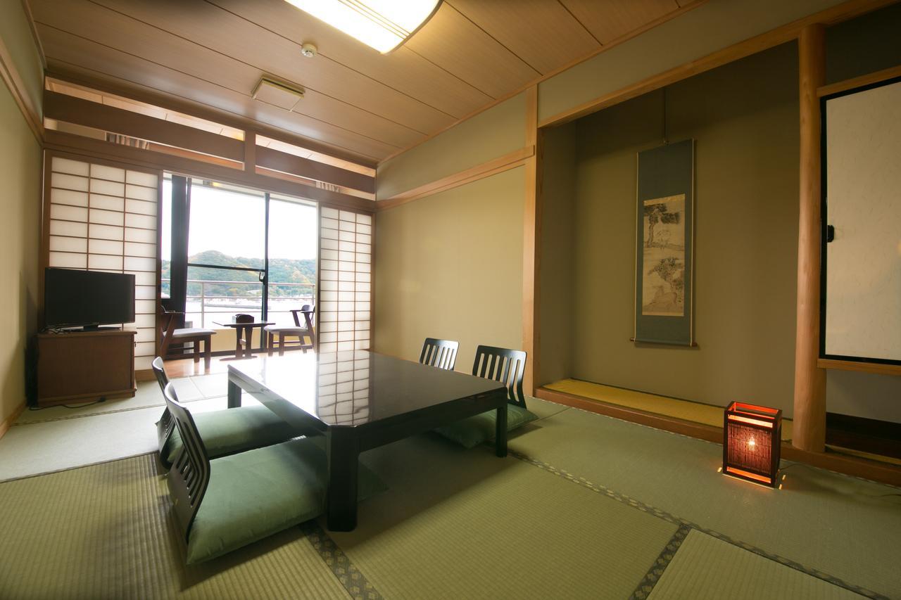 Matsuura Hotel Saiki Exterior foto