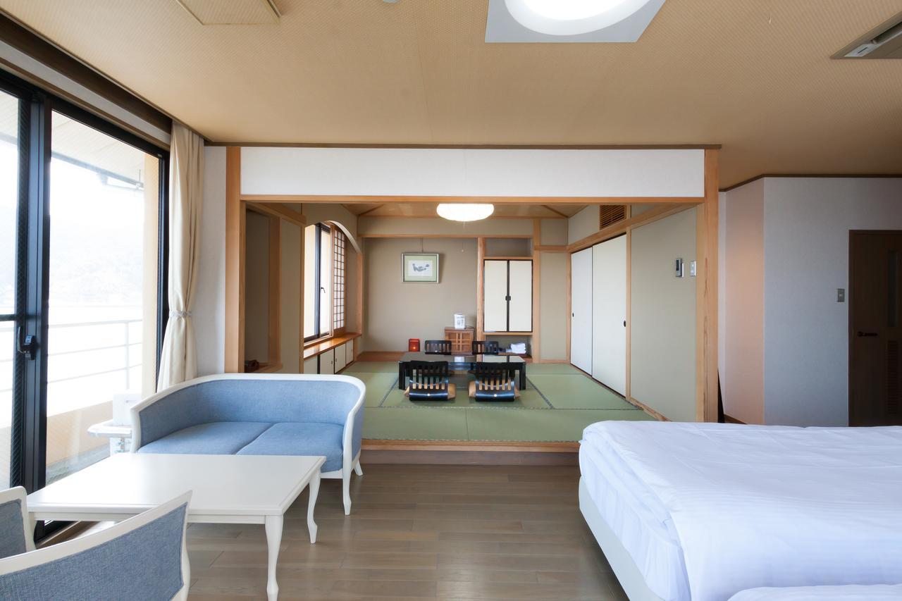 Matsuura Hotel Saiki Exterior foto